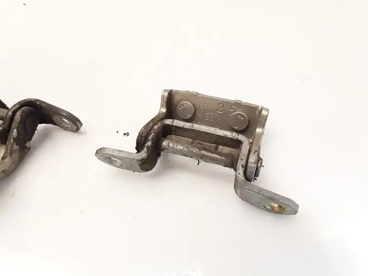 Nissan Primera (2001 - 2008)    Комплект петель задней двери