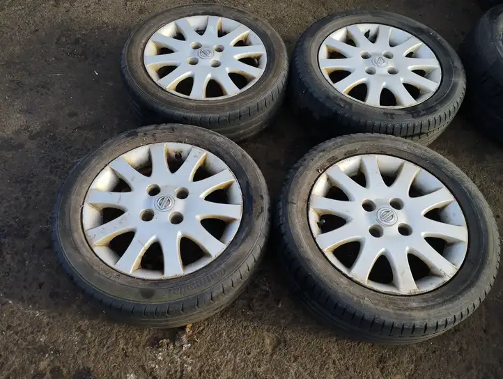Nissan Almera N16 (2000 - 2010) Легкосплавный колесный диск R16 — фото 1