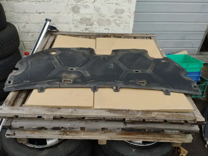 Ford B-Max (2012 - 2018)   Звукоизоляция капота