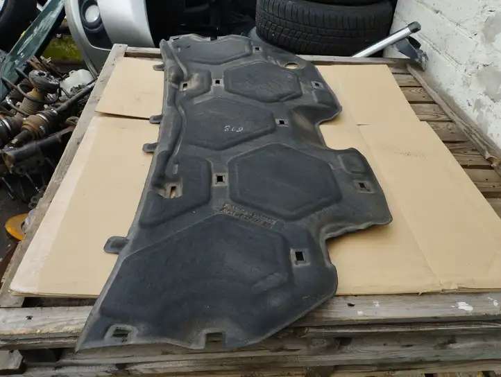 Ford B-Max (2012 - 2018)   Звукоизоляция капота