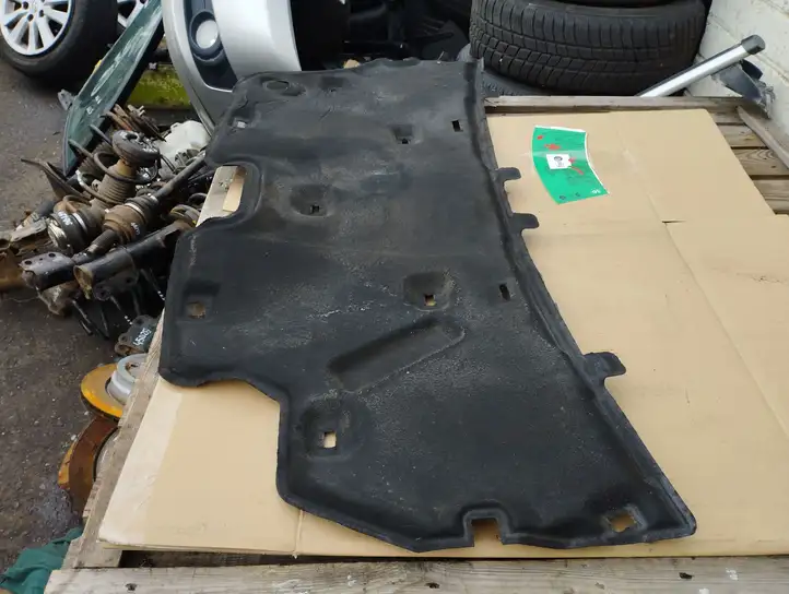 Ford B-Max (2012 - 2018)   Звукоизоляция капота