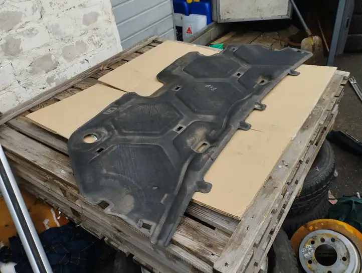 Ford B-Max (2012 - 2018)   Звукоизоляция капота