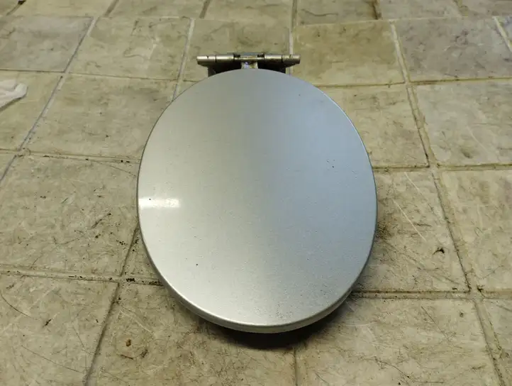 Mazda 3. (2003 - 2006)   Крышка топливного бака