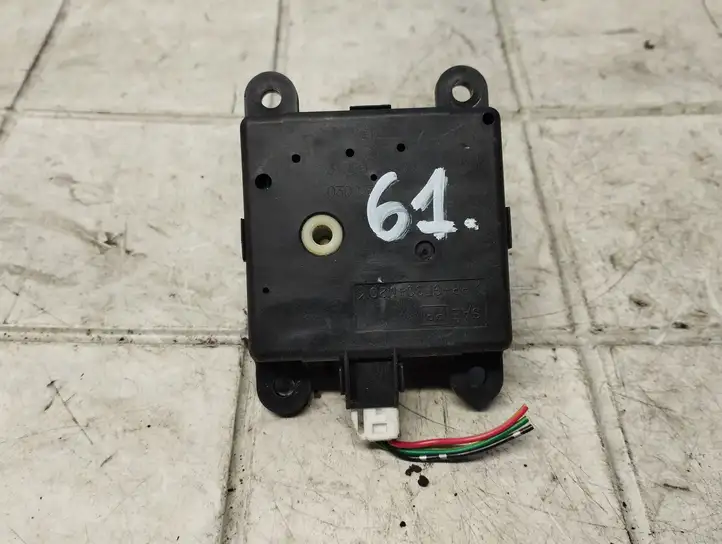 Nissan Primera (2001 - 2008)  3T05030820 Двигатель задвижки потока воздуха