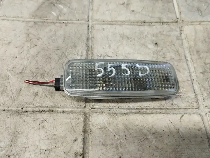 Audi A6 (2004 - 2008)  4D0947105A Другой фонарь салона