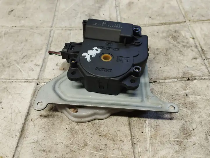 Toyota Avensis T250 (2003 - 2006) AE0637008610 Двигатель задвижки потока воздуха — фото 4