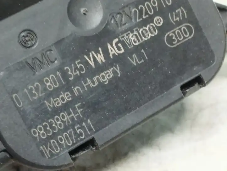 Volkswagen Tiguan (2007 - 2011) 1K0907511 Двигатель задвижки потока воздуха — фото 3