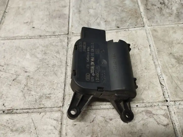 Volkswagen Tiguan (2007 - 2011) 1K0907511 Двигатель задвижки потока воздуха — фото 6