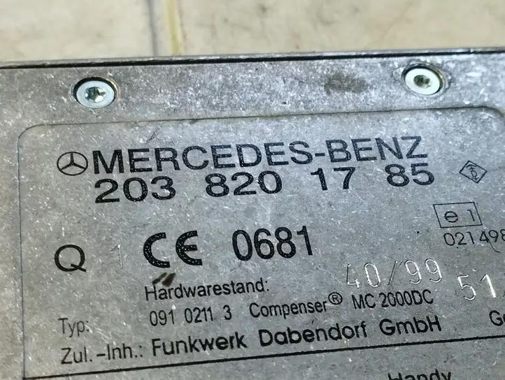 Mercedes-Benz C W203 (2000 - 2007) 2038201785 Усилитель антенны — фото 2