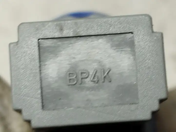 Mazda 6 (2002 - 2005) BP4K Датчик педали сцепления — фото 5