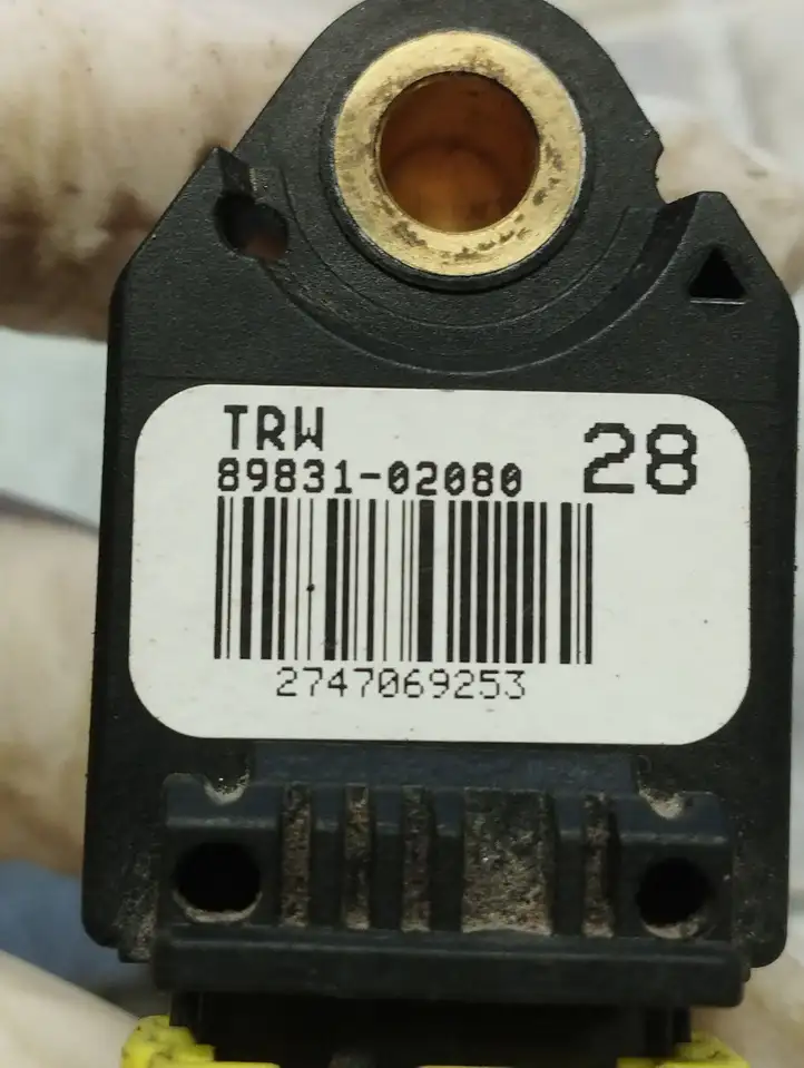 Toyota Auris 150 (2006 - 2012) 8983102080 Датчик удара SRS — фото 2