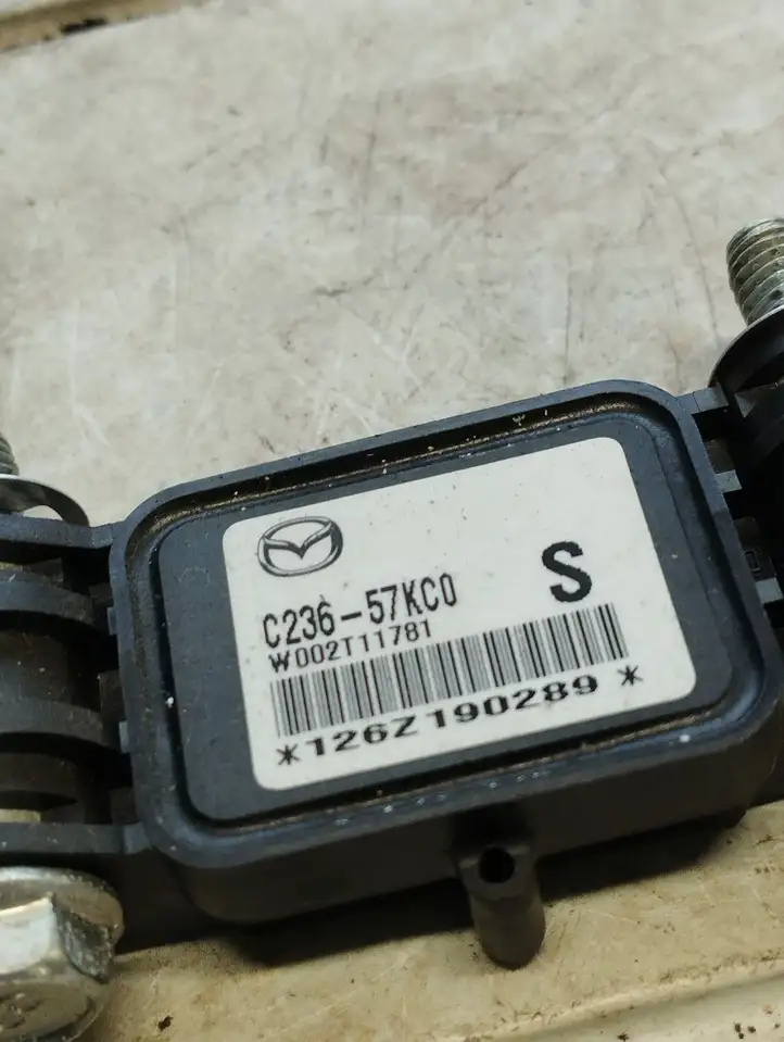 Mazda 5 (2005 - 2010) C23657KC0 Датчик удара SRS — фото 2