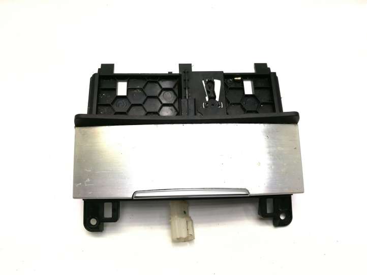 4L0857951 Audi Q7 4L Peleninė panelėje