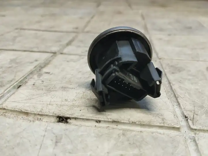 BMW 5 E60 E61 (2004 - 2010)  696074310 Включатель зажигания и стартера