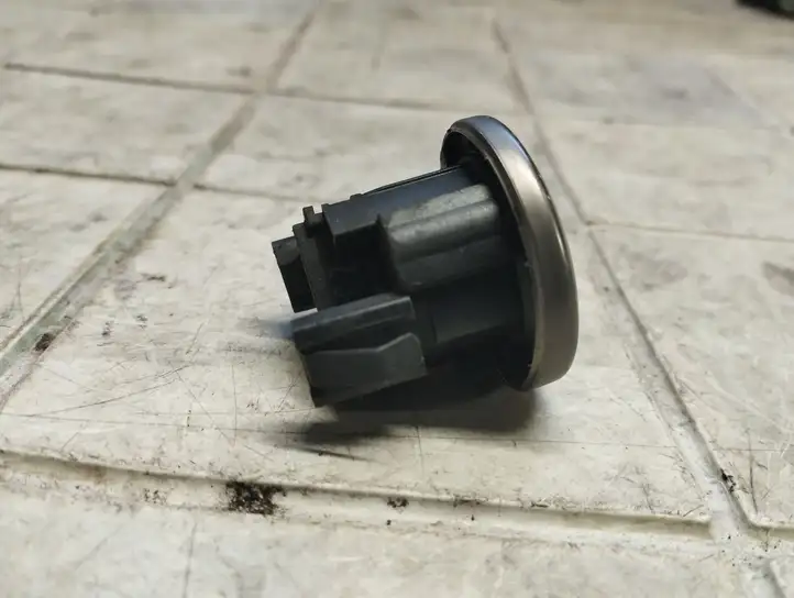 BMW 5 E60 E61 (2004 - 2010)  696074310 Включатель зажигания и стартера