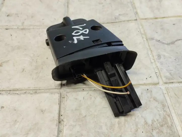 Ford C-Max (2007 - 2010)  758709 Мултифункционный включатель управления / ручка