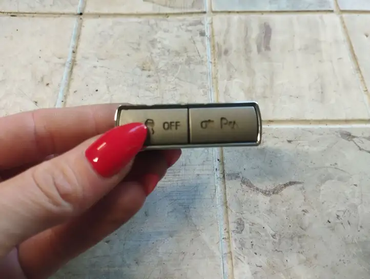 Ford S-Max (2006 - 2010)  6M2T2C418BE Выключатель ASR)