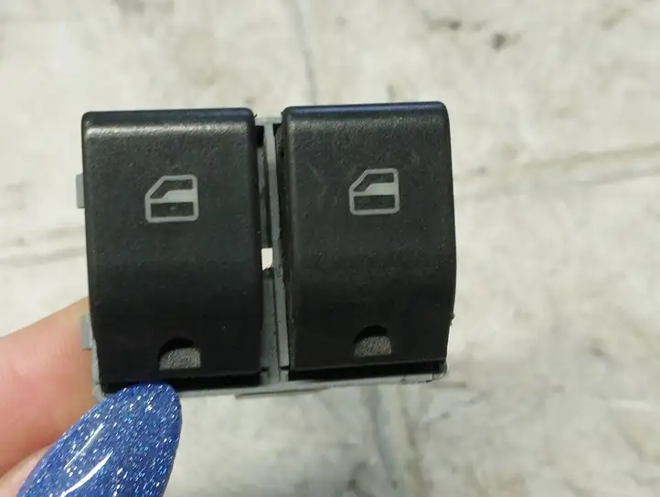 Volkswagen Polo (2005 - 2009) 6Q0959858 Блок кнопок стеклоподъемников — фото 1