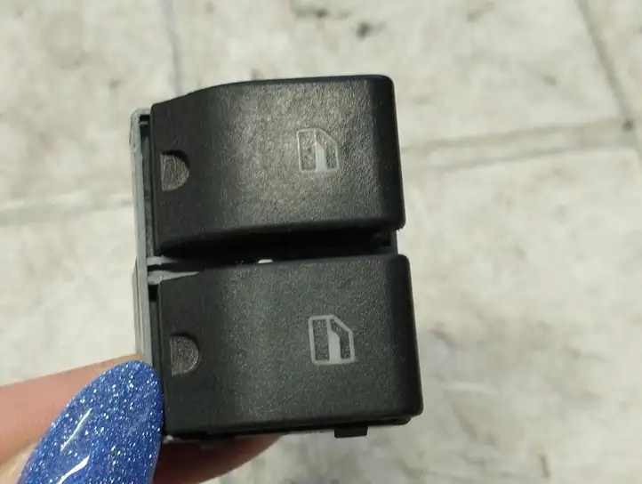 Volkswagen Polo (2005 - 2009) 6Q0959858 Блок кнопок стеклоподъемников — фото 3