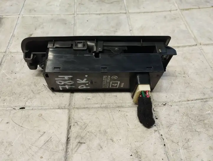 Mitsubishi Colt (2004 - 2008) 8608A076 Кнопка стеклоподъемников — фото 4