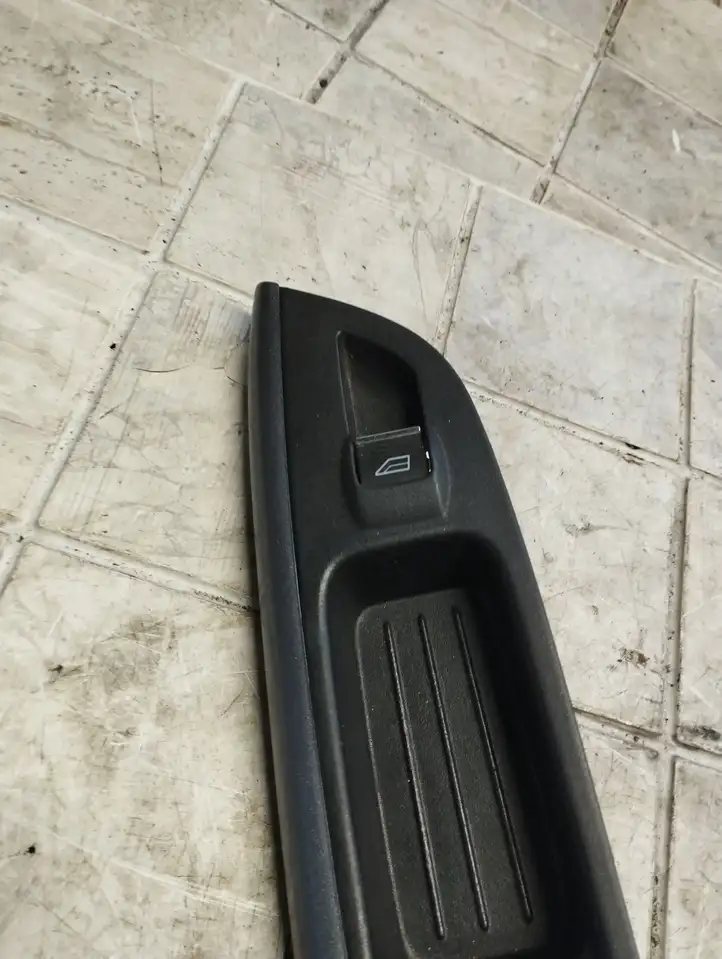 Ford Focus (2011 - 2015) BM51A240A40 Кнопка стеклоподъемников — фото 3