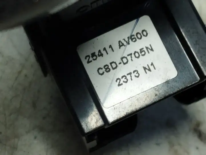 Nissan Primera (2001 - 2008) 25411AV600 Блок кнопок стеклоподъемников — фото 2