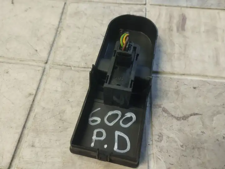 Opel Astra (2004 - 2009)  13183675 Кнопка стеклоподъемников