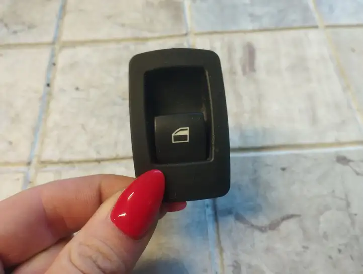 BMW 3 E90 E91 (2005 - 2012) 159798001606C Кнопка стеклоподъемников — фото 1