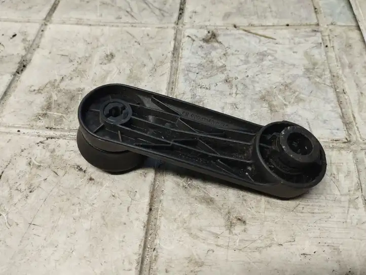 Opel Zafira A (1999 - 2003) 902471500430 Ручка стеклоподъемника — фото 3