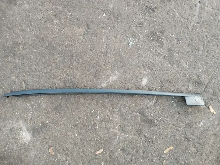 Honda CR-V (2006 - 2009) 73152SWA Накладка стоек лобового стекла — фото 1