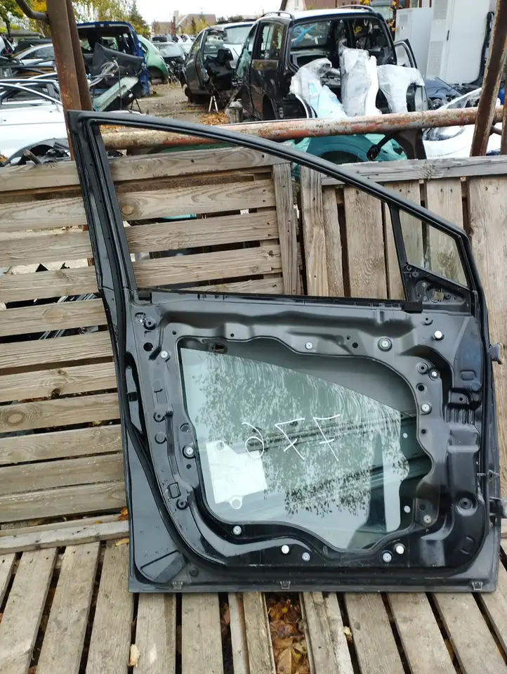 Mazda 5 (2005 - 2010) Дверь — фото 3