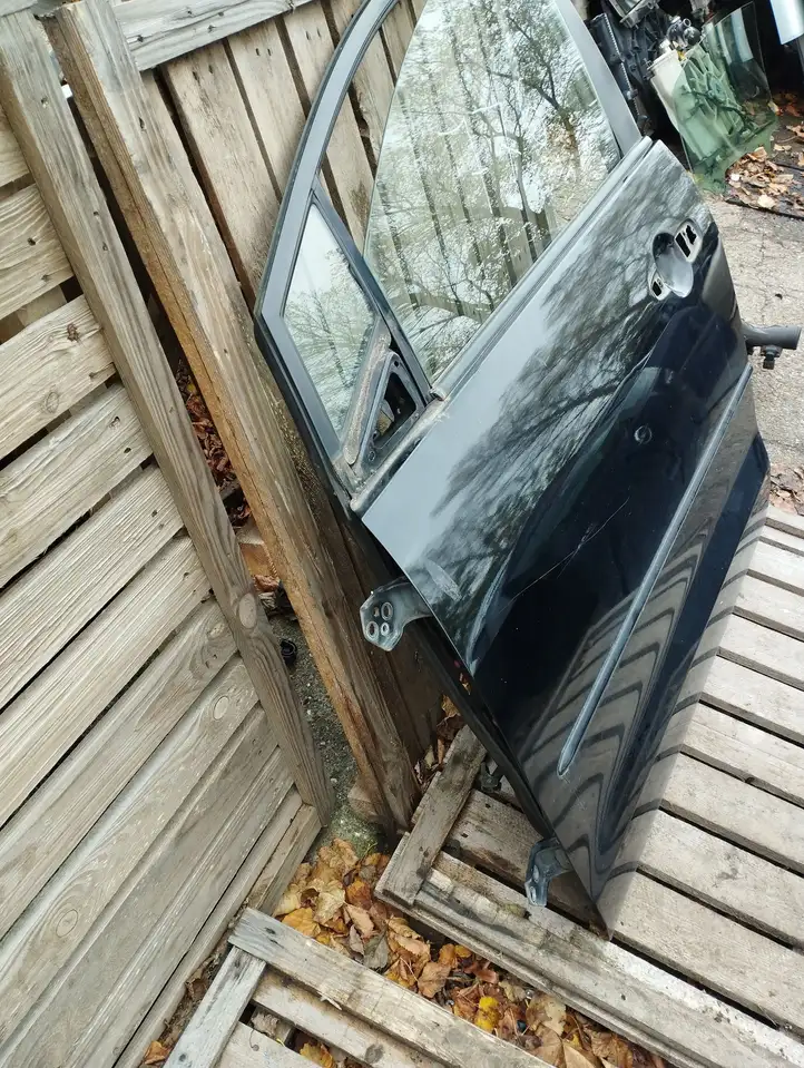 Mazda 5 (2005 - 2010) Дверь — фото 7