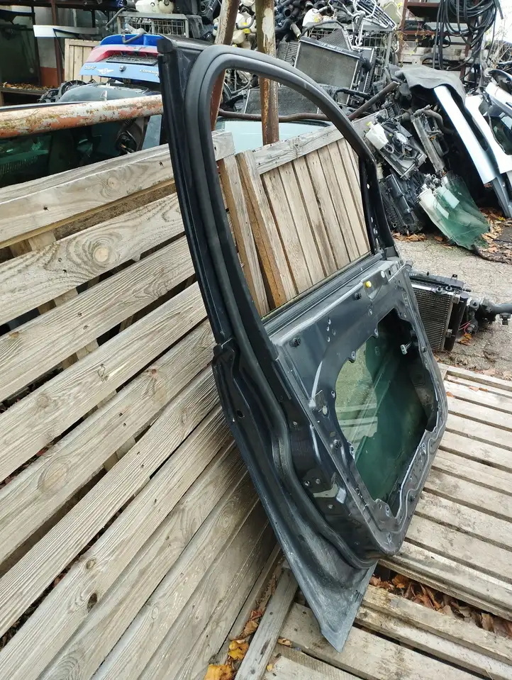 Ford C-Max (2007 - 2010)   Дверь