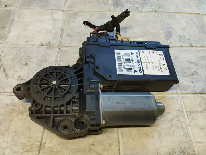 Audi A4 S4 B6 8E 8H (2000 - 2006) 8E0959801A Стеклоподъемник задней двери — фото 1