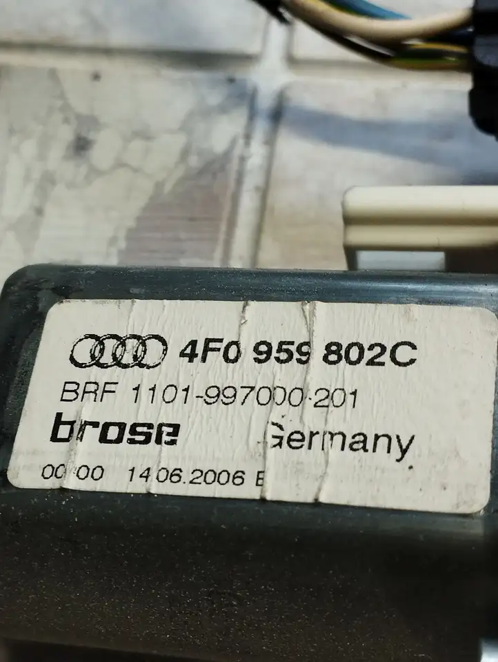 Audi A6 S6 C6 4F (2004 - 2008) 4F0959802C Стеклоподъемник задней двери — фото 3