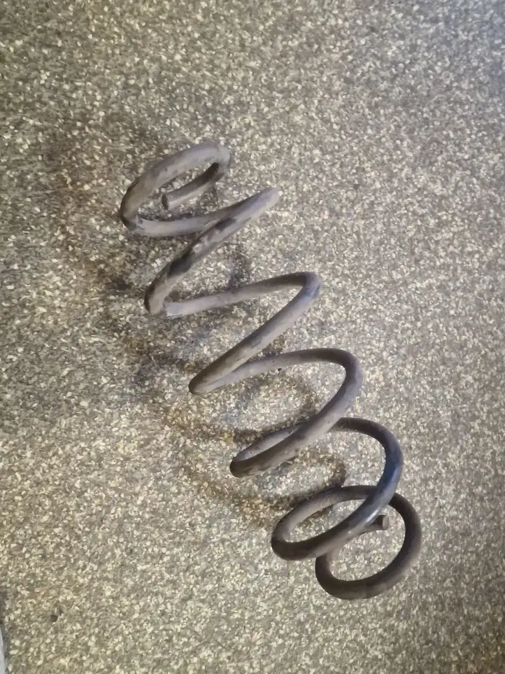 Suzuki Splash (2008 - 2012)   Пружина