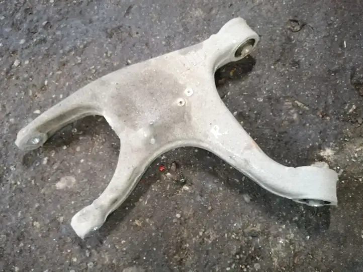 Audi A4 (2011 - 2015)  8K0505312J Вилы