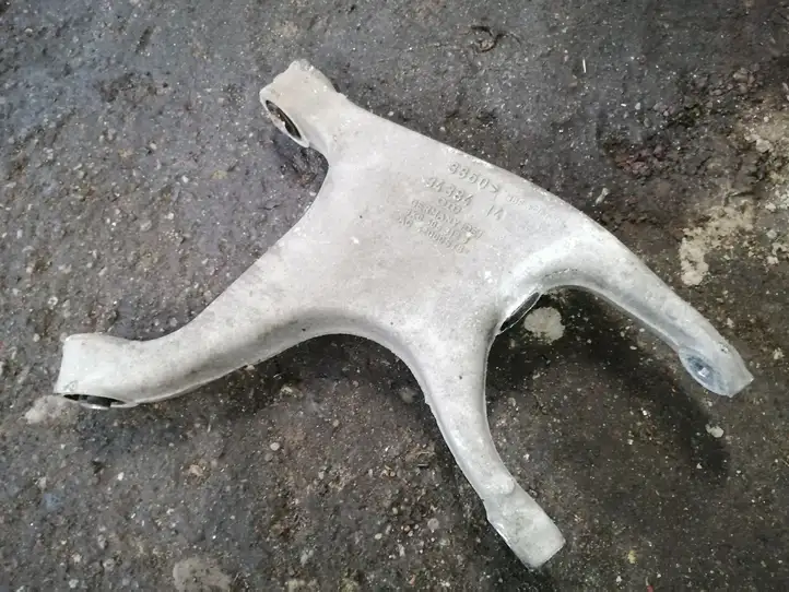 Audi A4 (2011 - 2015)  8K0505312J Вилы