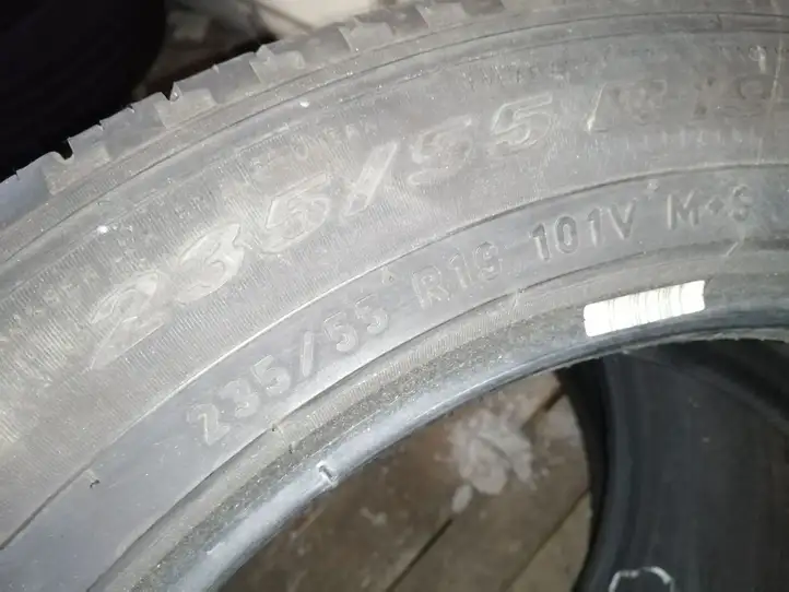 Chevrolet Captiva (2006 - 2011) 23555R19 Летняя шина R19 — фото 4