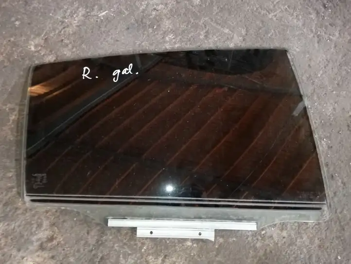 Lexus GS 300 350 430 450h (2004 - 2007) Стекло задней двери — фото 1