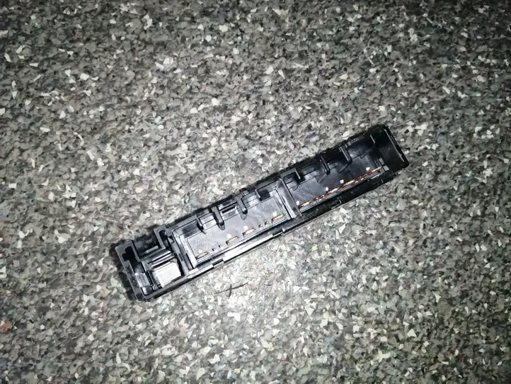 Lexus GS 300 350 430 450h (2004 - 2007) 8264130250 Блок предохранителей — фото 3
