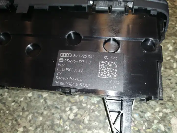Audi Q5 SQ5 (2017 - ) 8W0925301 Блок кнопок на панели — фото 4