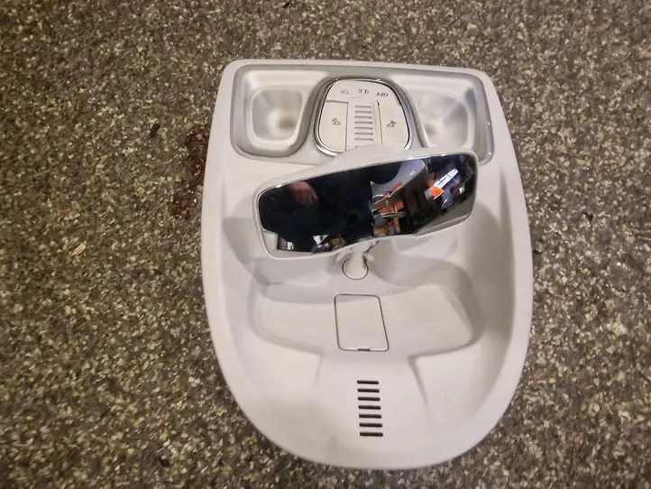 Fiat 500L (2013 - )   Включатель освещения интерьера