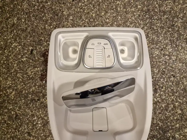 Fiat 500L (2013 - )   Включатель освещения интерьера