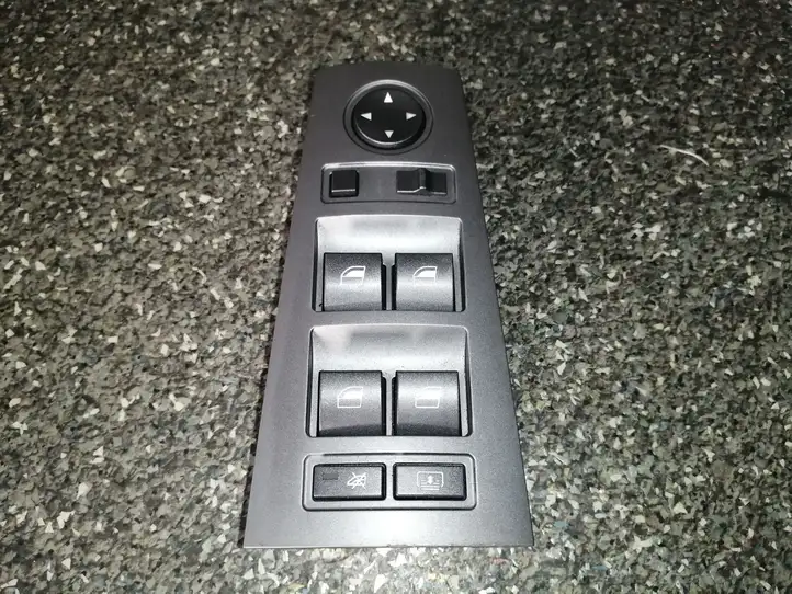 BMW 7 E65 E66 (2001 - 2008) 6917106 Кнопка стеклоподъемников — фото 1
