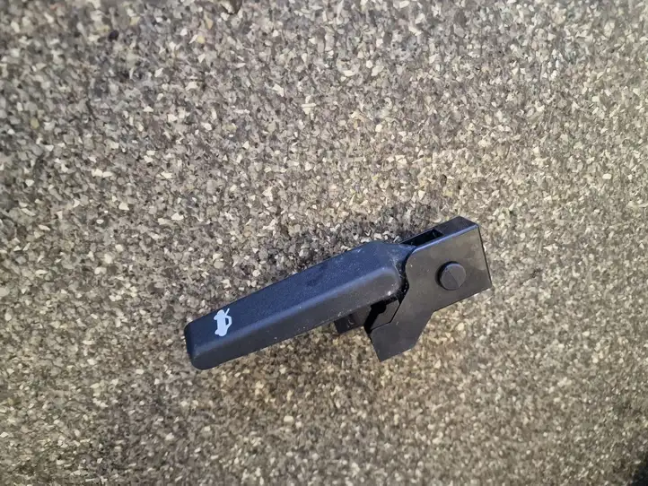 Buick Encore I (2012 - 2019)   Ручка капота