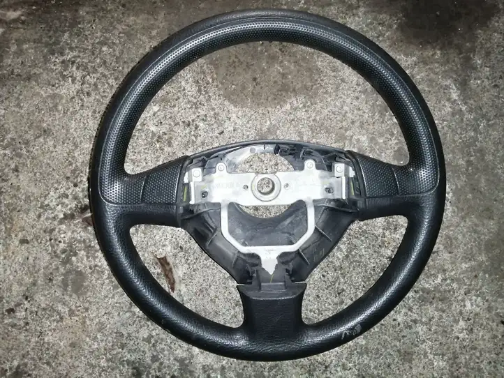 Suzuki Ignis (2003 - 2008)   Руль