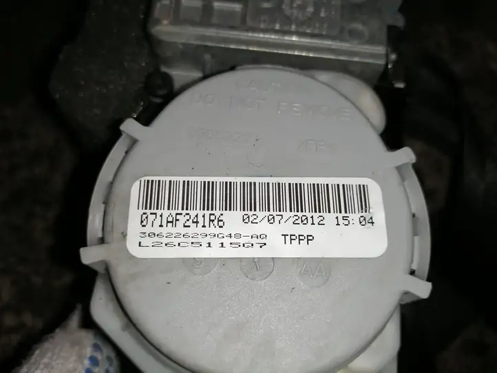 Audi A4 S4 B8 8K (2011 - 2015) Передний ремень безопасности — фото 2