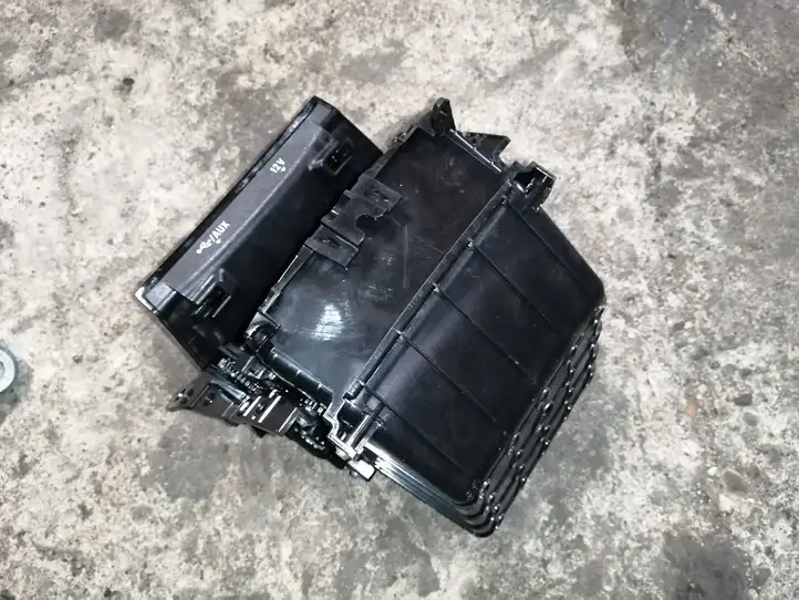 Opel Mokka X (2016 - 2019) 42547478 Пепельница — фото 3