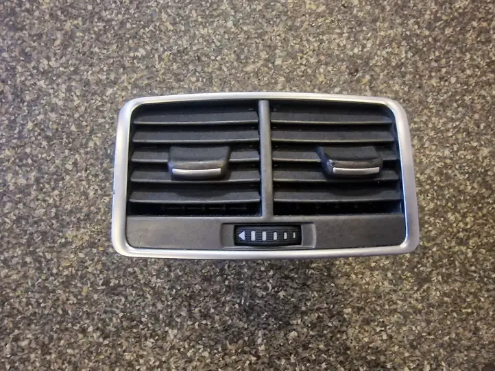Audi A6 S6 C6 4F (2004 - 2008) Боковой воздушный дефлектор — фото 3